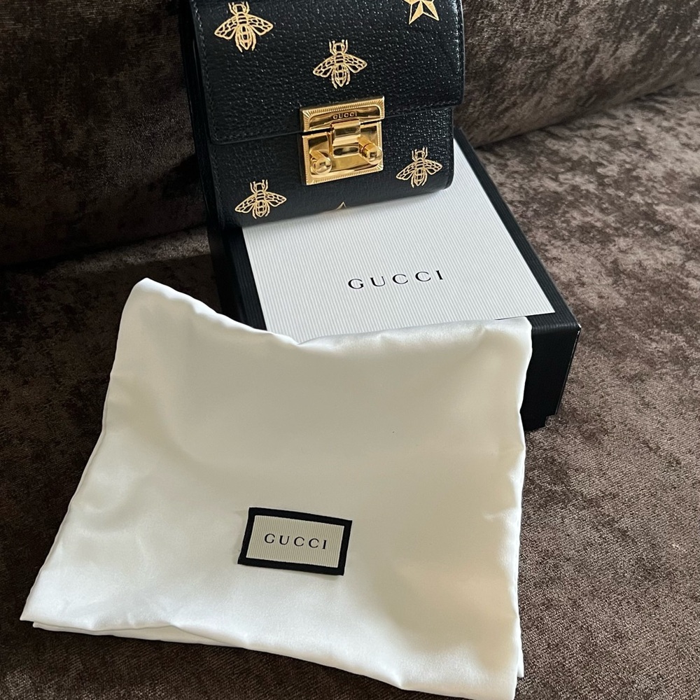 Gucci Bee and Star Padlock Wallet 🖤